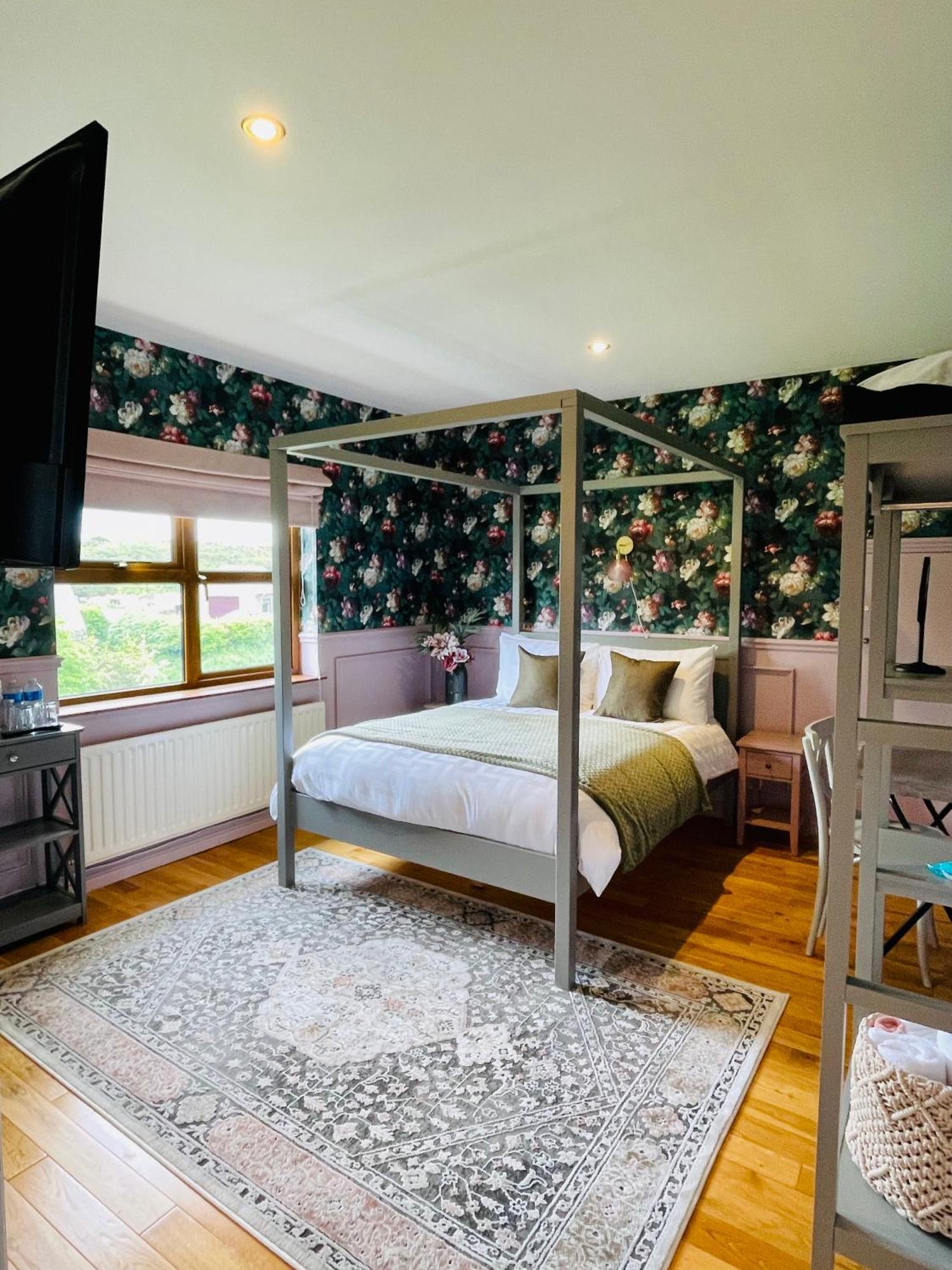 Carnbore House Bnb Бушмілс Екстер'єр фото